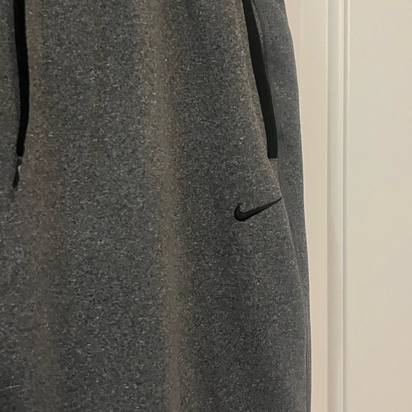 Nike Women’s Grey sweatpants (Dri-Fit)-Large - Picture 2 of 8